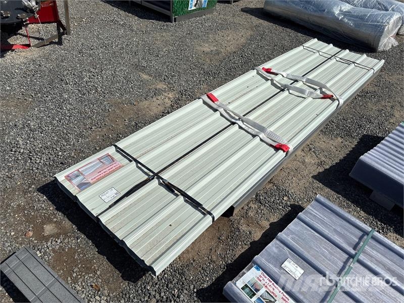 Quantity of (70) 12 ft x 3 ft White Metal Roof Pan Vintsid, telfrid ja materjaliliftid