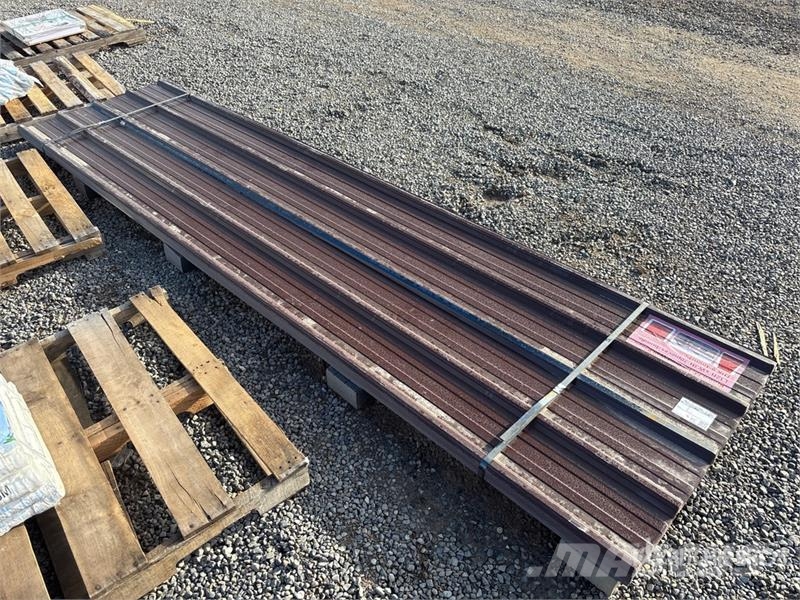 Quantity of (70) 12 ft x 3 ft Corrugated Panels (U Hejsespil, hejseværk og materialelifte