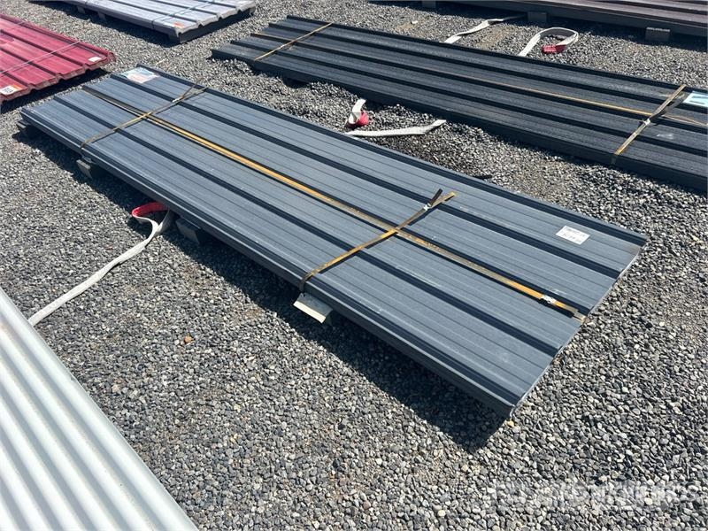 Quantity of (70) 12 ft x 3 ft Gray Corrugated Tin Pacēlāji, vinčas un materiālu lifti