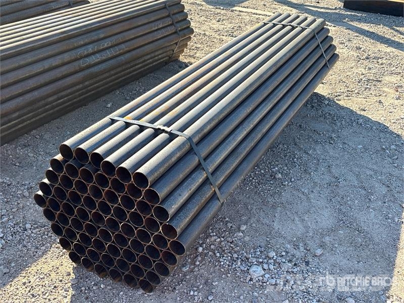  Quantity of (70) 7 ft 2 3/8 Pipe (Unused) Montacargas y elevadores de material