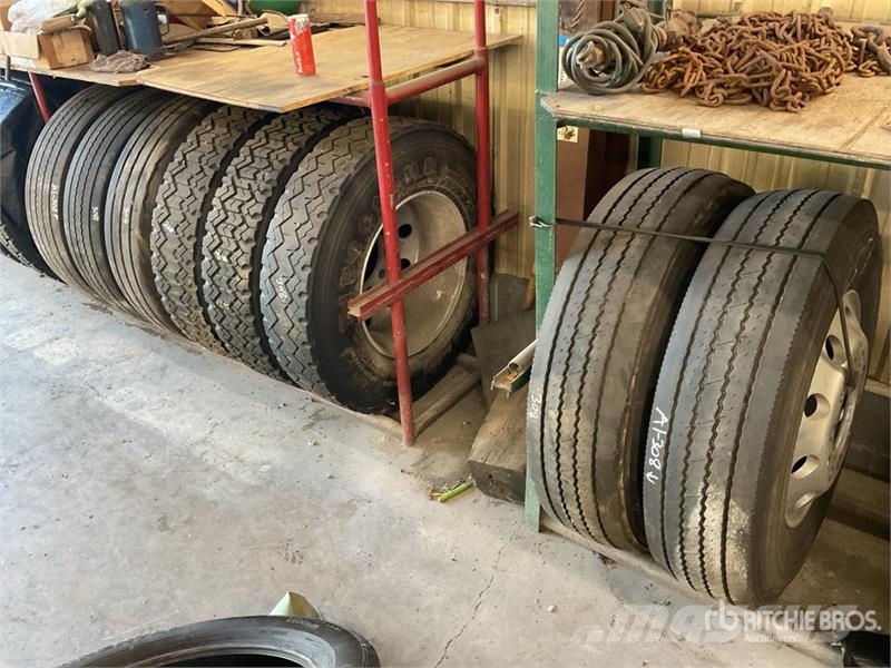  Quantity of (8) 11R22.5 Wheels and Tires الإطارات والعجلات والحافات