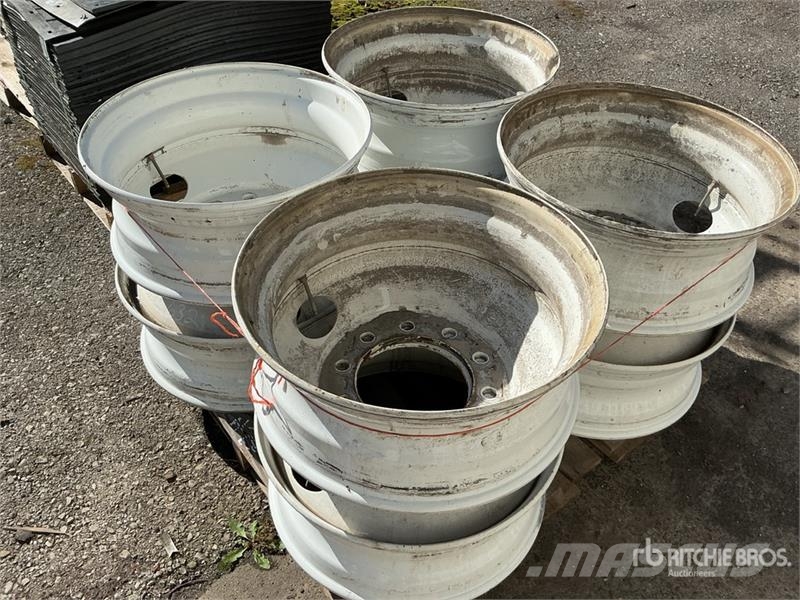 Quantity of (8) 22.5 Wheels 타이어, 휠 및 림