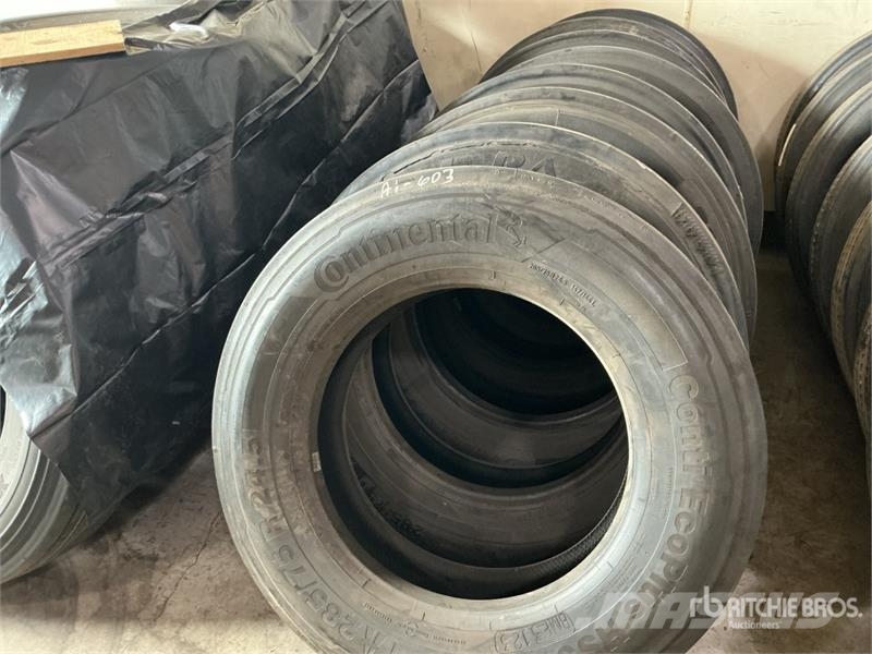  Quantity of (8) 285/75R24.5 Recapped Tires 輪胎、車輪和輪圈