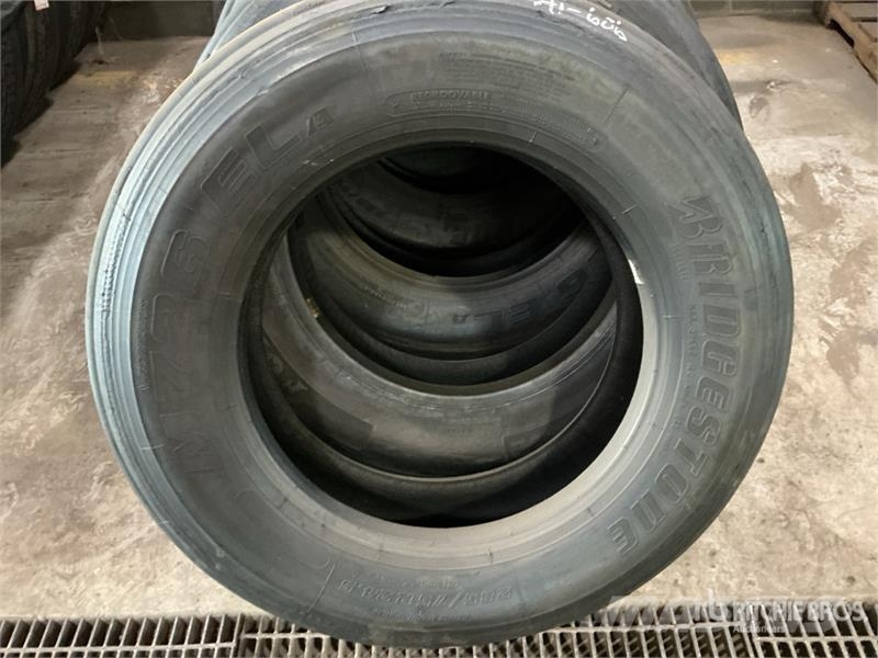  Quantity of (8) 285/75R24.5 Recapped Tires 輪胎、車輪和輪圈