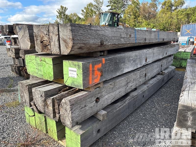  Quantity of (8) 4 ft x 15' ft x 12 In Crane Mats Parti e equipaggiamenti per Gru