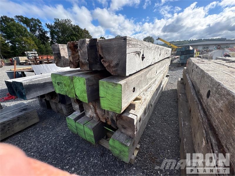  Quantity of (8) 4 ft x 15' ft x 12 In Crane Mats Parti e equipaggiamenti per Gru