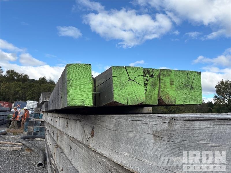  Quantity of (8) 4 ft x 15' ft x 12 In Crane Mats Parti e equipaggiamenti per Gru