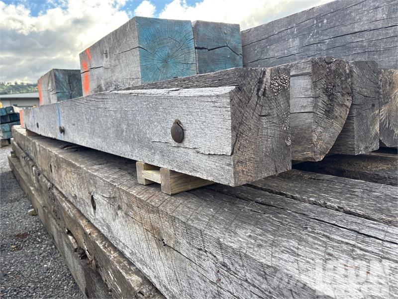  Quantity of (8) 4 ft x 15' ft x 12 In Crane Mats Parti e equipaggiamenti per Gru