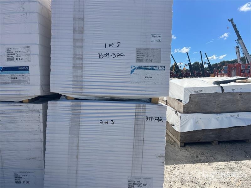 Quantity of (8) 48 in x 48 in Polyiso Insulation B Vintsid, telfrid ja materjaliliftid