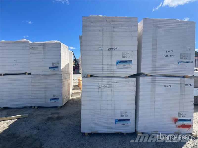Quantity of (8) 48 in x 48 in Polyiso Insulation B Vintsid, telfrid ja materjaliliftid