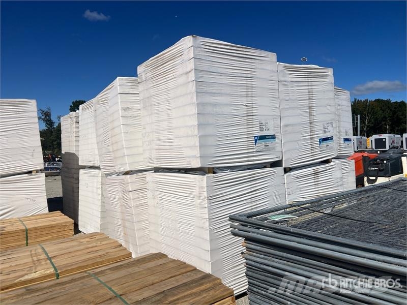  Quantity of (8) 48in x 48 in Polyiso Insulation Hejsespil, hejseværk og materialelifte