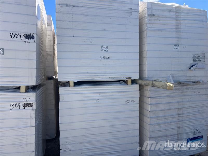 Quantity of (8) 48in x 48 in Polyiso Insulation Verricelli, paranchi e sollevatori per materiali