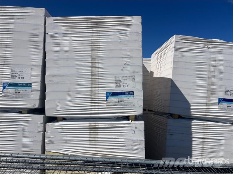 Quantity of (8) 48in x 48 in Polyiso Insulation Verricelli, paranchi e sollevatori per materiali