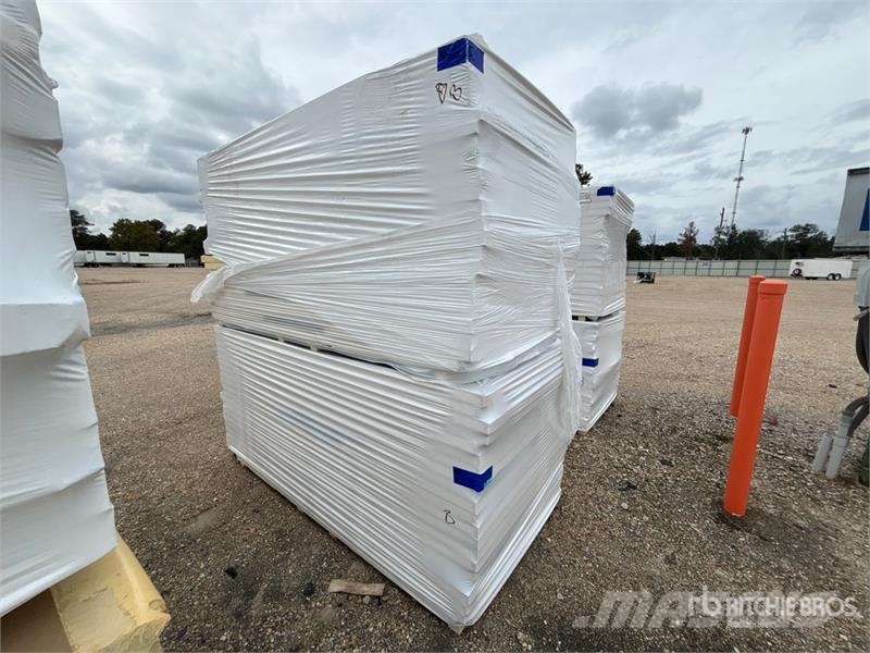 Quantity of (8) 96 in x 48 in Polyiso Insulation Підйомно-транспортне обладнання і вантажні ліфти