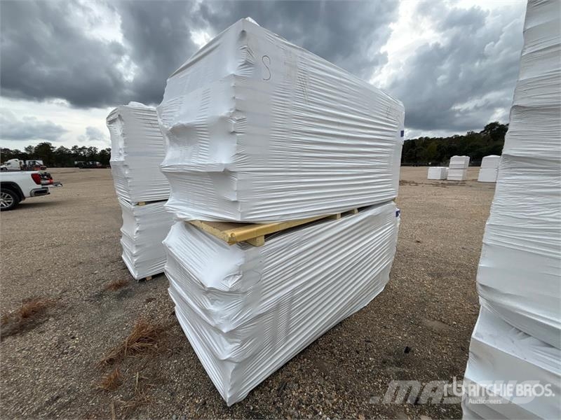 Quantity of (8) 96 in x 48 in Polyiso Insulation Підйомно-транспортне обладнання і вантажні ліфти