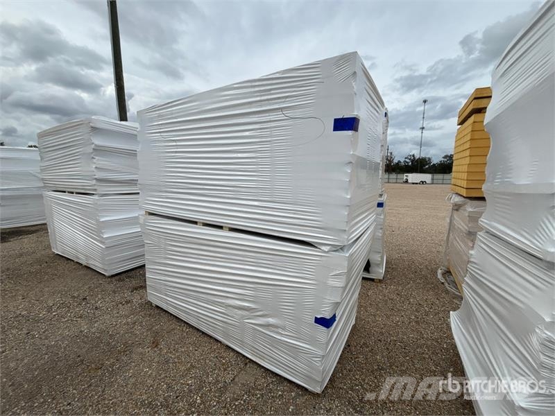  Quantity of (8) 96 in x 48 in Polyiso Insulation Vintsid, telfrid ja materjaliliftid