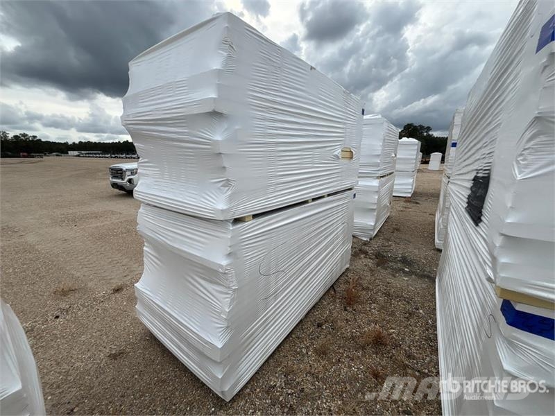  Quantity of (8) 96 in x 48 in Polyiso Insulation Vintsid, telfrid ja materjaliliftid