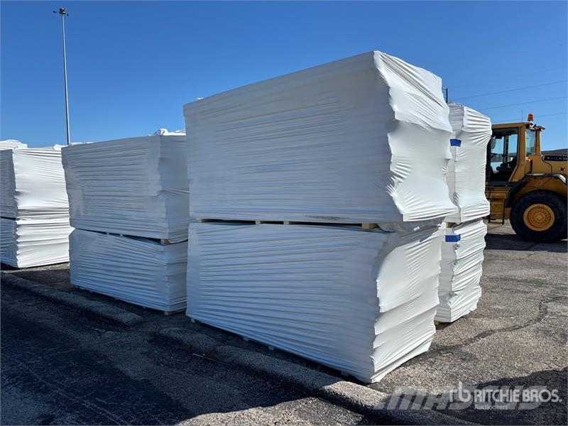  Quantity of (8) 96 in x 48 in Polyiso Insulation المصاعد والرافعات المادية
