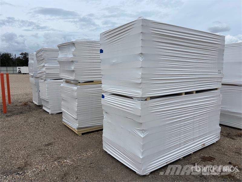 Quantity of (8) 96 in x 48 in Polyiso Insulation Vintsid, telfrid ja materjaliliftid