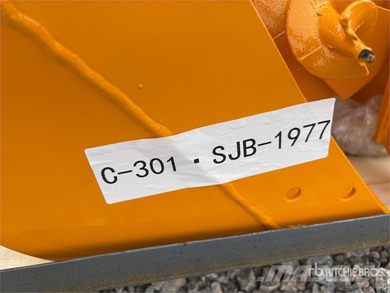  Quantity of (8)  GIYI Cat 301 GYA-8 Mini Excavator その他部品