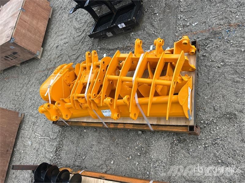 Quantity of (8) GIYI Cat 301 GYA-8 Mini Excavator Outros componentes