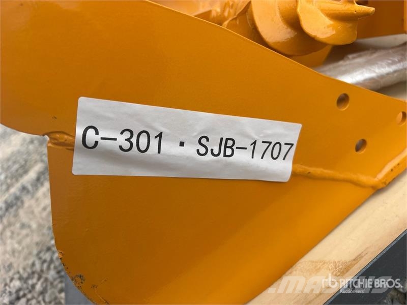 Quantity of (8) GIYI Cat 301 GYA-8 Mini Excavator Other components