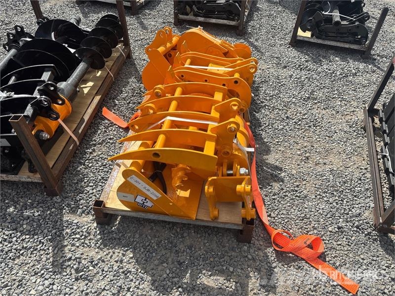 Quantity of (8) GIYI Cat 301 GYA-8 Mini Excavator Outros componentes
