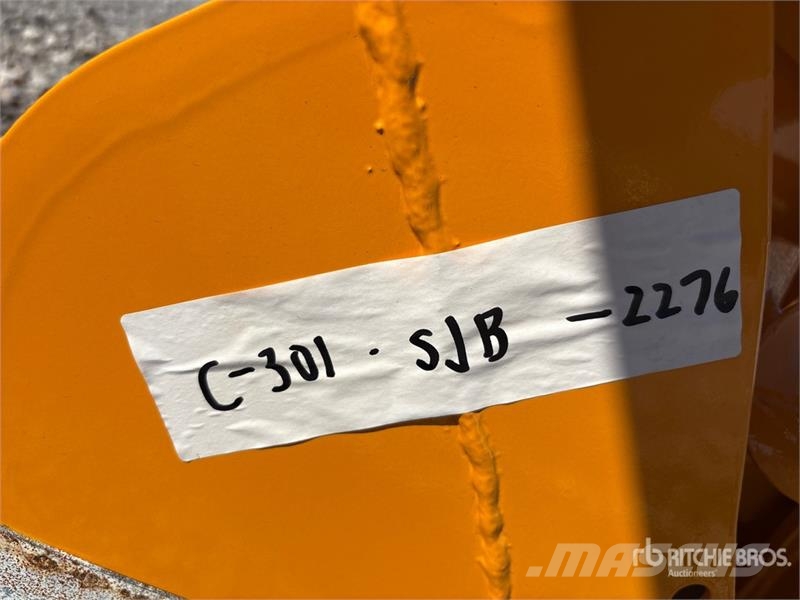 Quantity of (8) GIYI Cat 301 GYA-8 Mini Excavator Other components