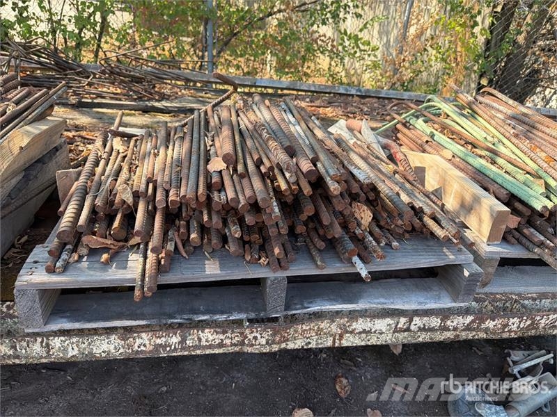 Quantity of (8) Pallets of miscellaneous pre bent 建設機械 - その他