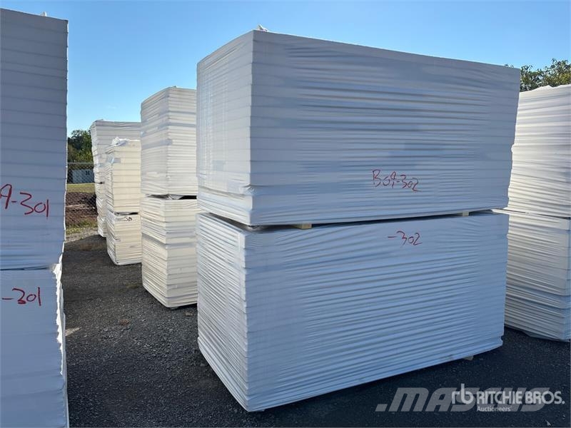  Quantity of (8) Pallets of 96 in x 48 in Polyiso I Talhas, guinchos e elevadores de materiais