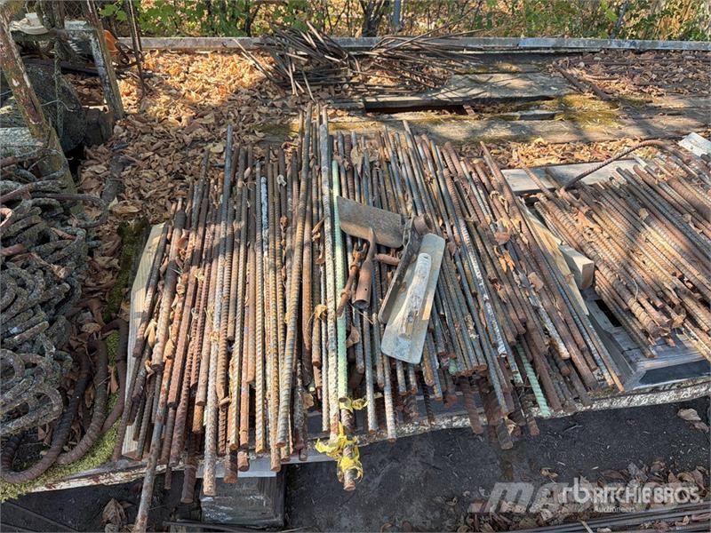 Quantity of (8) Pallets of miscellaneous pre bent 建設機械 - その他