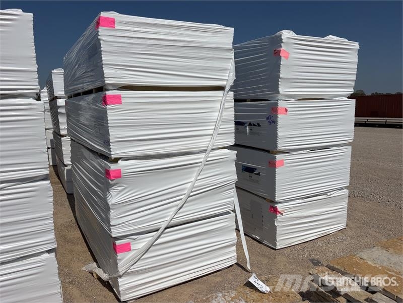 Quantity of (8) Pallets of 96 in x 48 in x 1/2 in Utovorne dizalice, vitla i liftovi za materijal