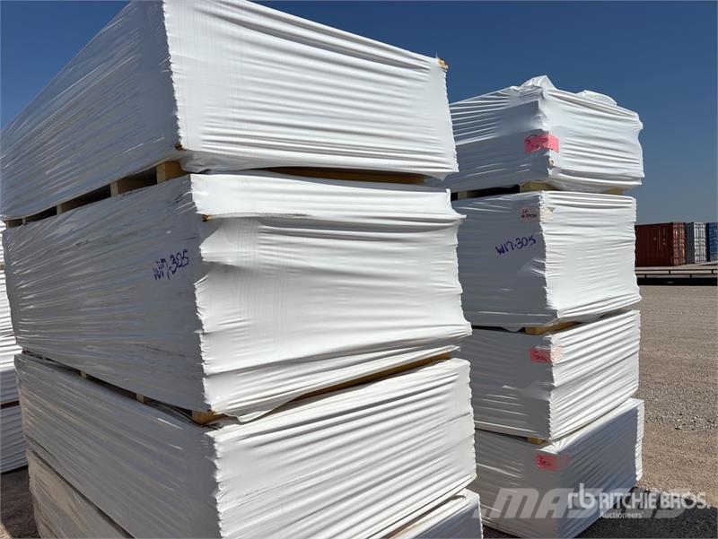 Quantity of (8) Pallets of 96 in x 48 in x 1/2 in Utovorne dizalice, vitla i liftovi za materijal
