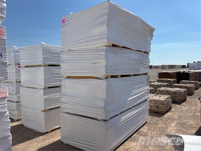 Quantity of (8) Pallets of 96 in x 48 in x 1/2 in Utovorne dizalice, vitla i liftovi za materijal