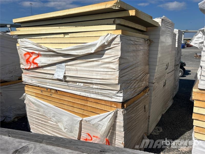 Quantity of (8) Pallets of 4 ft x 8 ft Iso Pane 윈치, 호이스트 및 자재 리프트