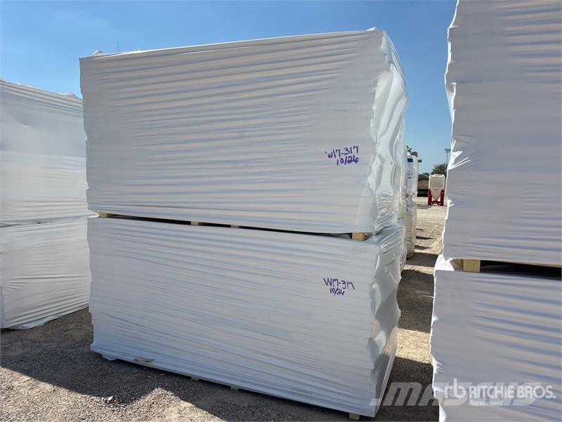  Quantity of (8) Pallets of 96 in x 48 in Polyiso I Αναβατόρια και ανυψωτήρες υλικών