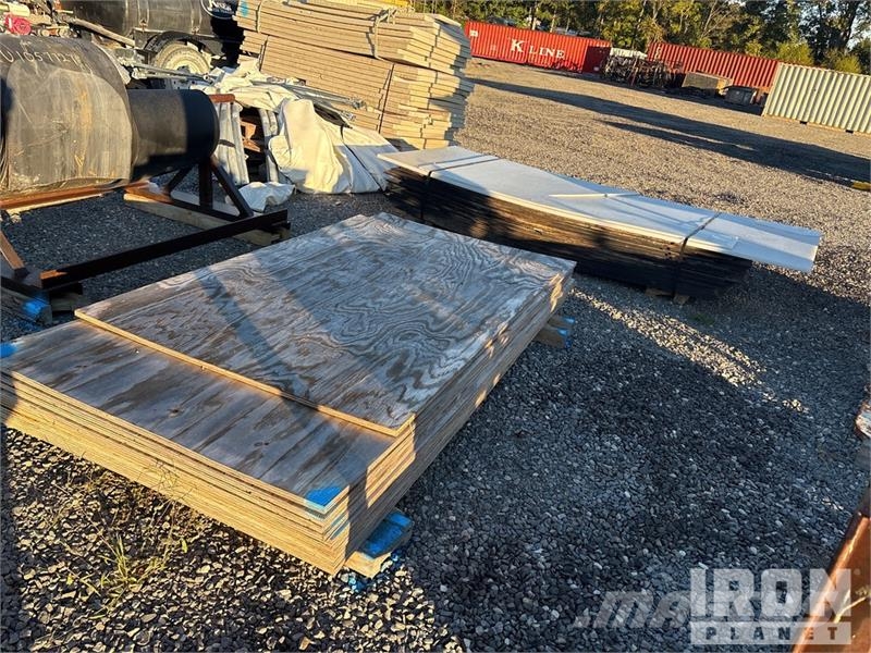 Quantity of (8) Pallets of Construction Materials Vitle, dvigala in gradbeni dvižni sistemi