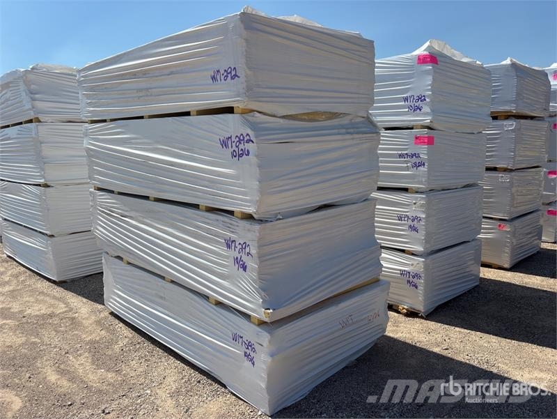  Quantity of (8) Pallets of 96 in x 48 in x 1/2 in  Utovorne dizalice, vitla i liftovi za materijal