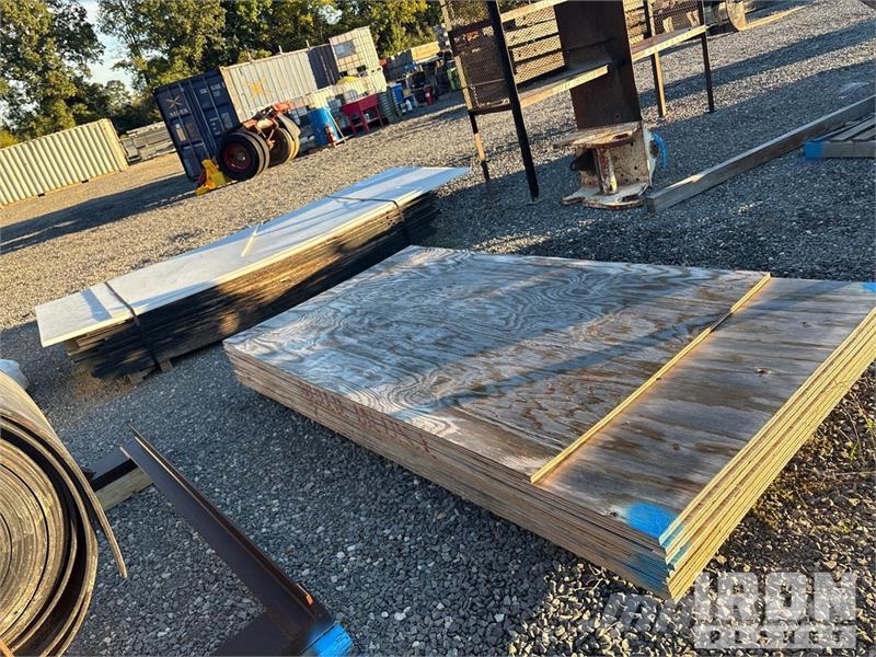 Quantity of (8) Pallets of Construction Materials Vitle, dvigala in gradbeni dvižni sistemi