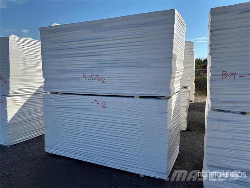  Quantity of (8) Pallets of 96 in x 48 in Polyiso I Talhas, guinchos e elevadores de materiais