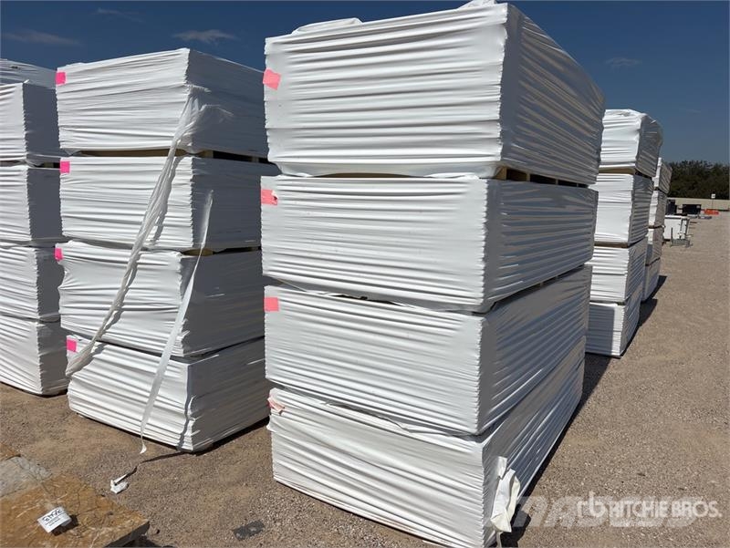 Quantity of (8) Pallets of 96 in x 48 in x 1/2 in Utovorne dizalice, vitla i liftovi za materijal