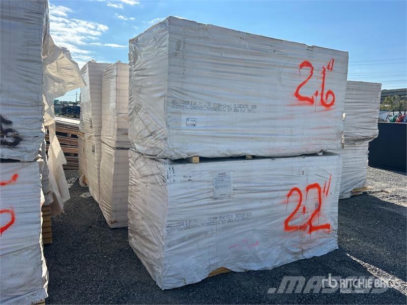 Quantity of (8) Pallets of 4 ft x 8 ft Iso Pane 윈치, 호이스트 및 자재 리프트
