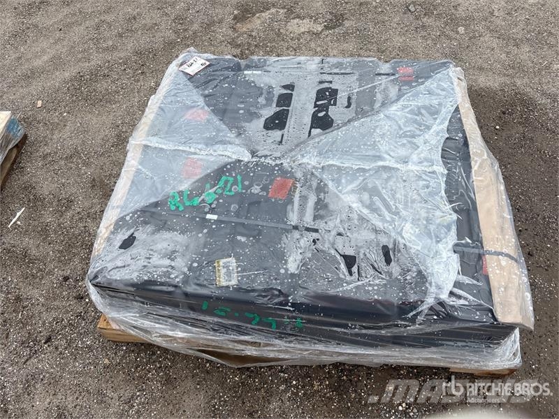 Quantity of (8) Ryobi 18 in Chain Saw Motosierras y desbrozadoras