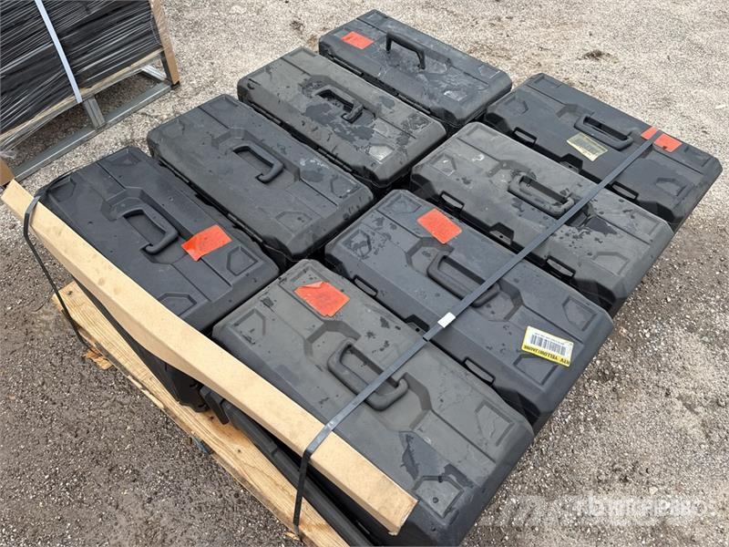 Quantity of (8) Ryobi 18 in Chain Saw Motosierras y desbrozadoras