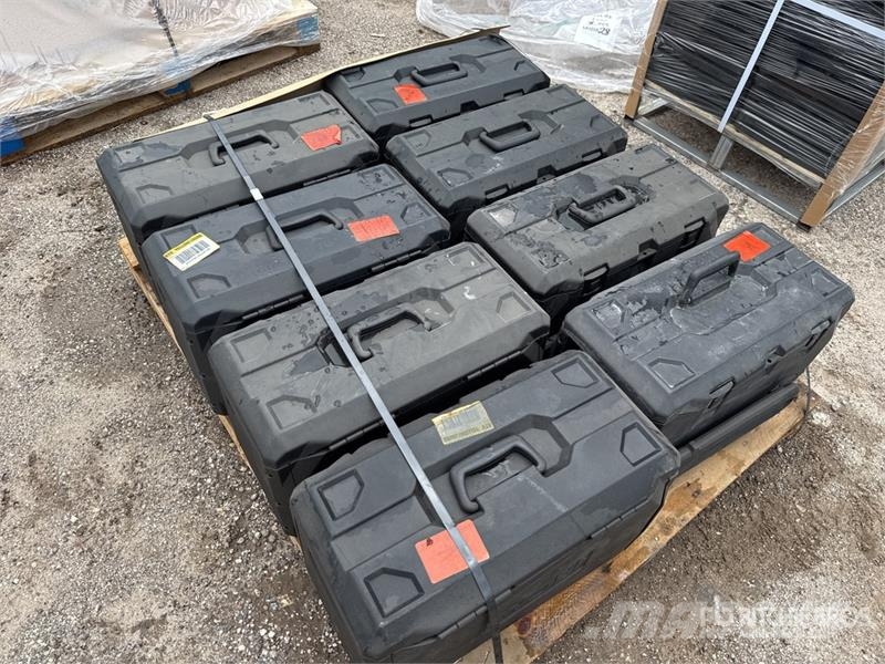 Quantity of (8) Ryobi 18 in Chain Saw Motosierras y desbrozadoras