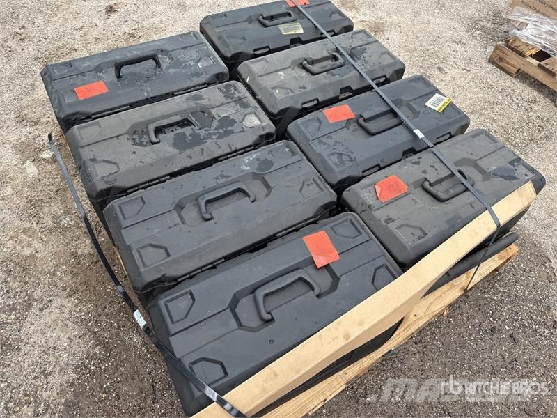 Quantity of (8) Ryobi 18 in Chain Saw Motosierras y desbrozadoras