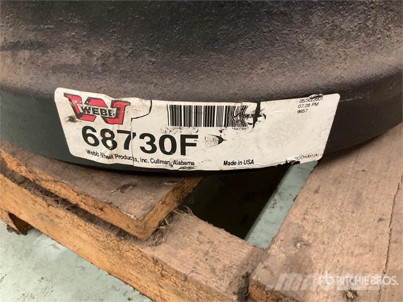 Quantity of (8) Unused Webb 6870F Brake Drums Otros componentes