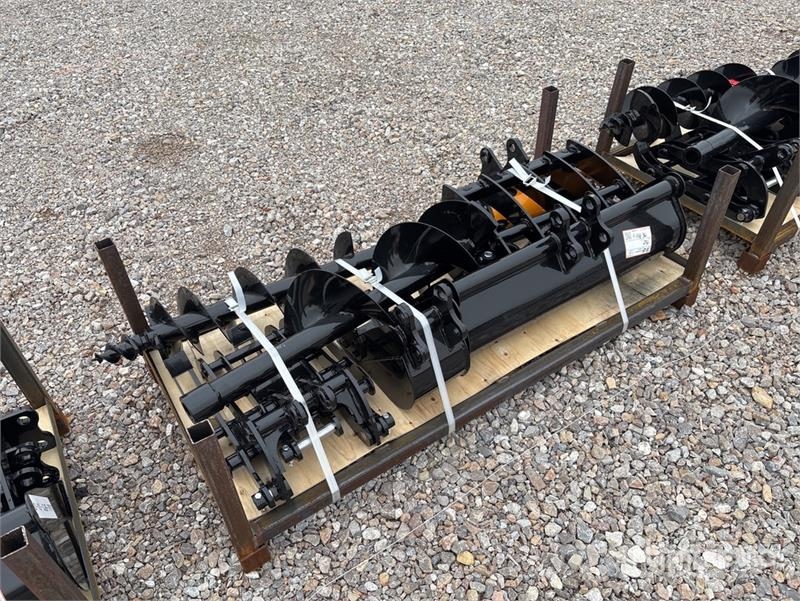  Quantity of (8)  VICSEC VCA-8 Mini Excavator Attac مكونات أخرى