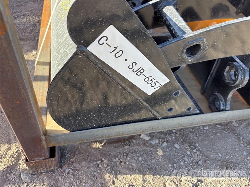  Quantity of (8)  VICSEC VCA-8 Mini Excavator Attac Otros componentes