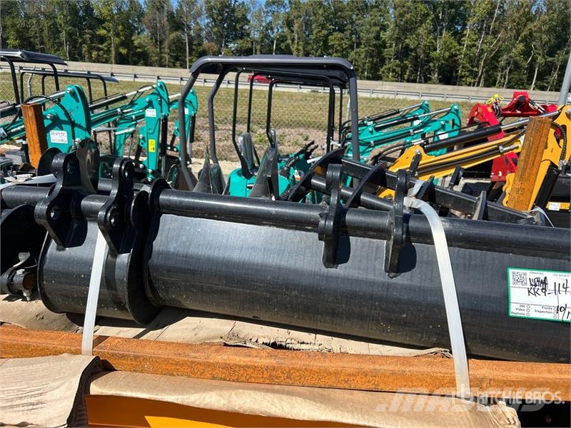  Quantity of (8)  VICSEC VCA-8 Mini Excavator Attac Outros componentes